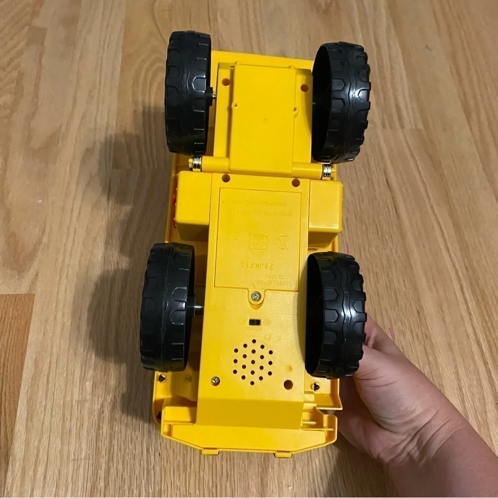 CAT Yellow Dump Truck Noise Motion Moves Yellow Kids Toy Caterpillar